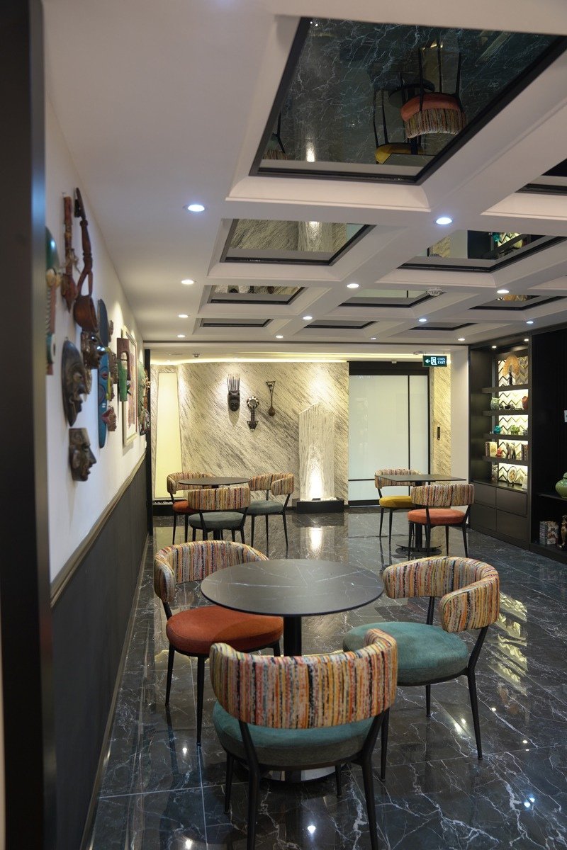 Genesis Istanbul Clinic lounge